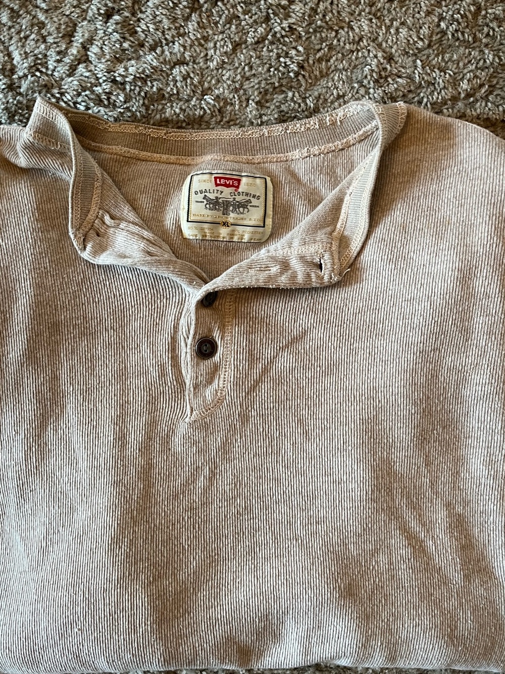 Vintage Levi’s Henley long sleeve shirt